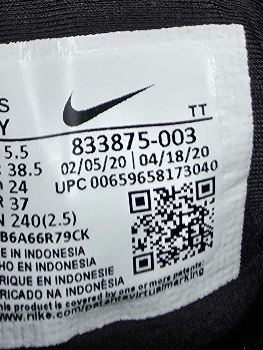 Nike Air Presto Triple Black sneakers, Grade School size 6Y, style 833875-003